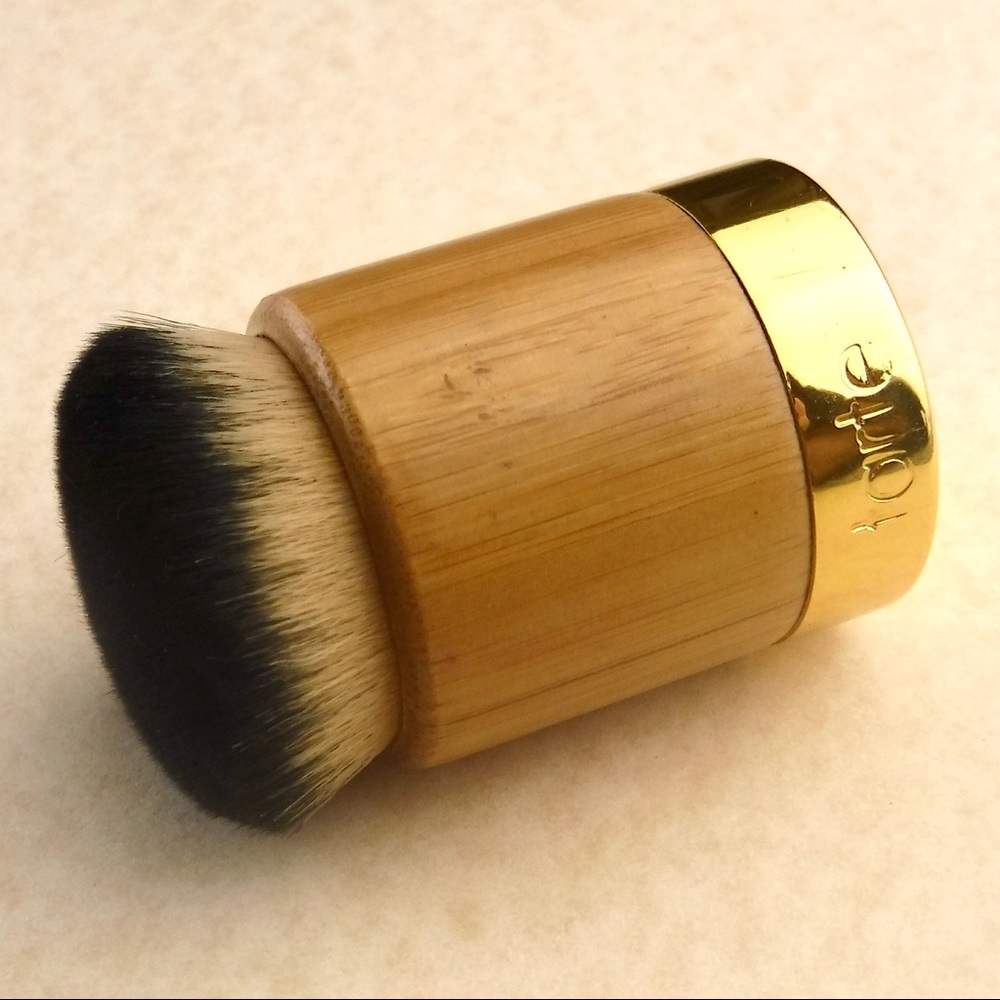 Tarte Airbuki Bamboo Powder Foundation Brush